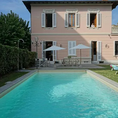 Lilli Con Piscina Riscaldata Montecatini Terme